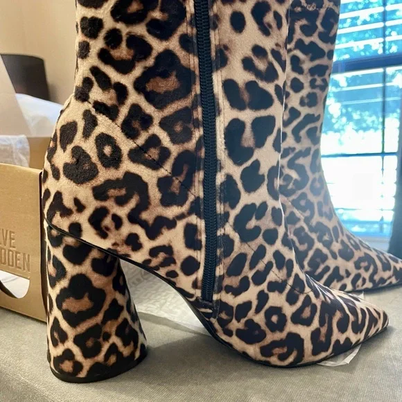Steve Madden animal print toe boot. 9M. NWB. - Picture 3 of 9